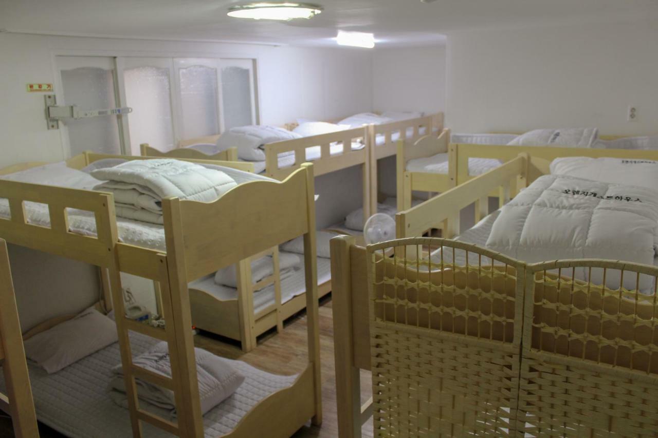 Orange Guesthouse ปูซาน ภายนอก รูปภาพ